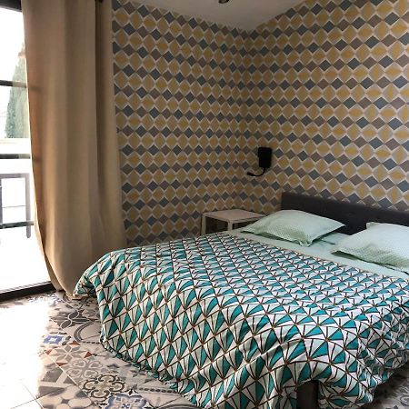 Carcahouse Villa การ์กาซอน ภายนอก รูปภาพ